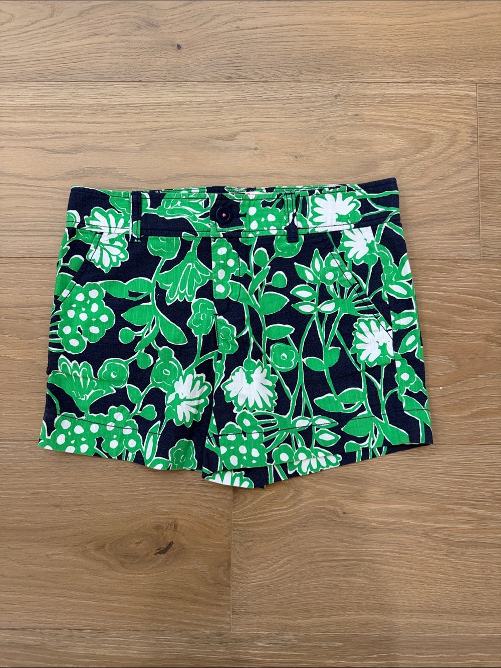 Lilly Pulitzer short 2